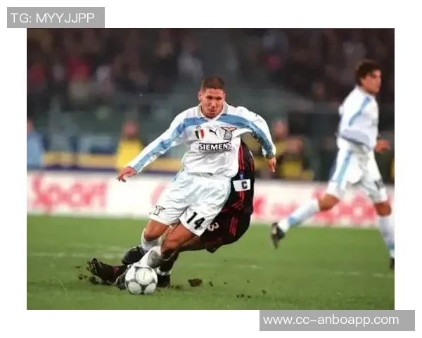 西蒙尼与阿尔梅达六年国家队宿舍生活揭示深厚友谊