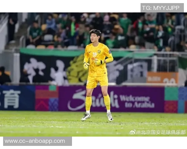 国安球员半场后展现斗志防守问题依旧是最大短板
