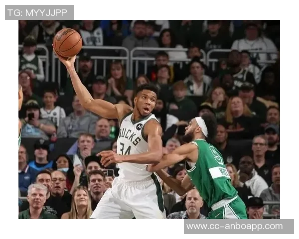 热火全队齐发力12人轮番得分8人双位数表现展现团队实力